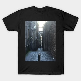 A street scene in Edinburgh, Scotland T-Shirt